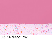 scattered sweet sprinkles copy space. High resolution photo. scattered sweet sprinkles copy space. High quality photo. Стоковое фото, агентство Ingram Publishing / Фотобанк Лори