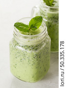 green smoothie. Стоковое фото, агентство Ingram Publishing / Фотобанк Лори