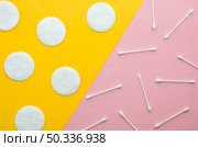top view cotton swabs. Стоковое фото, агентство Ingram Publishing / Фотобанк Лори