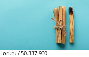 wooden aromatic sticks tied with rope copy space. Стоковое фото, агентство Ingram Publishing / Фотобанк Лори