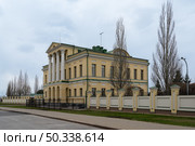 Тюмень. Улица 25 Октября, 13 (2021 год). Стоковое фото, фотограф Олеся Здоровец / Фотобанк Лори