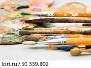 dirty brushes group. Стоковое фото, агентство Ingram Publishing / Фотобанк Лори
