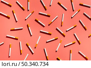 top view cigarettes. Стоковое фото, агентство Ingram Publishing / Фотобанк Лори