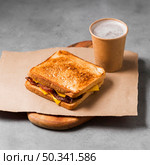 high angle sandwich with coffee. Стоковое фото, агентство Ingram Publishing / Фотобанк Лори