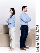 adult male woman divorcing each other. Стоковое фото, агентство Ingram Publishing / Фотобанк Лори
