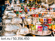glasses market morocco. Редакционное фото, агентство Ingram Publishing / Фотобанк Лори