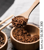 wooden spoon full with fried insects. Стоковое фото, агентство Ingram Publishing / Фотобанк Лори