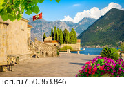 Beautiful mediterranean landscape. George Island near town Perast, Kotor bay, Montenegro. Стоковое фото, агентство Ingram Publishing / Фотобанк Лори