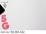 5g spelled out with sim cards. Стоковое фото, агентство Ingram Publishing / Фотобанк Лори
