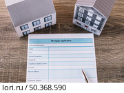 blank mortgage application table. Стоковое фото, агентство Ingram Publishing / Фотобанк Лори
