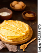 delicious winter crepe dessert with ingredients. Стоковое фото, агентство Ingram Publishing / Фотобанк Лори
