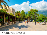 View street in old district of Budva, Montenegro. Стоковое фото, агентство Ingram Publishing / Фотобанк Лори