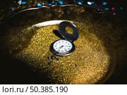 pocket watch plate with sequins. Стоковое фото, агентство Ingram Publishing / Фотобанк Лори
