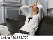 woman looking sad because unfinished project. Стоковое фото, агентство Ingram Publishing / Фотобанк Лори