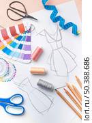 top view tailoring set with fabric samples. Стоковое фото, агентство Ingram Publishing / Фотобанк Лори
