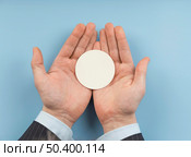 arrangement blank round card 2. Стоковое фото, агентство Ingram Publishing / Фотобанк Лори