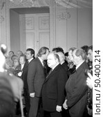 Москва, СССР, - 29 октября 1984: церемония прощания с прахом Федора Шаляпина в Большом театре, в центре - Тихон Хренников. Редакционное фото, фотограф Михаил Дружинин / Фотобанк Лори