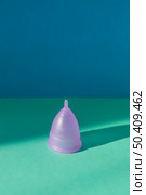 menstrual cup facedown. Стоковое фото, агентство Ingram Publishing / Фотобанк Лори