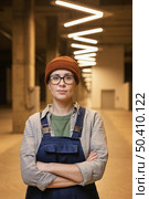 woman with crossed arms. Стоковое фото, агентство Ingram Publishing / Фотобанк Лори
