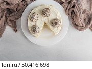 top view delicious cake concept 5. Стоковое фото, агентство Ingram Publishing / Фотобанк Лори