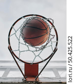 bottom view basket basketball game. Стоковое фото, агентство Ingram Publishing / Фотобанк Лори