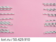 biodegradable paper straws copy space 3. Стоковое фото, агентство Ingram Publishing / Фотобанк Лори