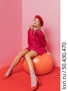 front view beatiful woman pink dress 3. Стоковое фото, агентство Ingram Publishing / Фотобанк Лори