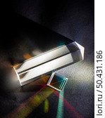 physics optics ray refraction prism. Стоковое фото, агентство Ingram Publishing / Фотобанк Лори