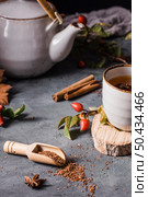 high angle tea cup with crystallized sugar cinnamon. Стоковое фото, агентство Ingram Publishing / Фотобанк Лори