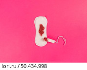 sanitary towel tampon with glitter. Стоковое фото, агентство Ingram Publishing / Фотобанк Лори