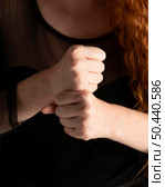 close up woman teaching sign language. Стоковое фото, агентство Ingram Publishing / Фотобанк Лори
