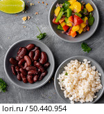flat lay bowls with vegetables. Стоковое фото, агентство Ingram Publishing / Фотобанк Лори