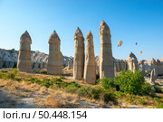 Love valley in Goreme national park. Cappadocia, Turkey. National park in Turkey. Стоковое фото, агентство Ingram Publishing / Фотобанк Лори