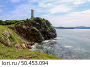 Маяк на мысе Стрелок в бухте Абрек, Приморский край. Стоковое фото, фотограф Римма Тельнова / Фотобанк Лори