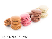 Colorful French Macarons on the white background. Стоковое фото, агентство Ingram Publishing / Фотобанк Лори