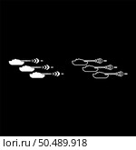 Shooting tanks war concept set icon white color vector illustration image simple solid fill outline contour line thin flat style. Shooting tanks war concept set icon white color vector illustration image solid fill outline contour line thin flat style. Стоковая иллюстрация, агентство Ingram Publishing / Фотобанк Лори