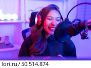 Professional gamers talk about gaming techniques for amateur gamers. to develop skills faster. Стоковое фото, агентство Ingram Publishing / Фотобанк Лори