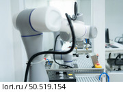 Robot hand technology that has been used in the most popular applications in all industries. Стоковое фото, агентство Ingram Publishing / Фотобанк Лори