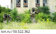 Special operations forces, Study geography and plan an attack on the enemy. Стоковое фото, агентство Ingram Publishing / Фотобанк Лори