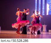 Gomel, Belarus - Sept 15, 2023: Sport boys and teenagers class perform composition. Редакционное фото, фотограф Дмитрий Нечаев / Фотобанк Лори