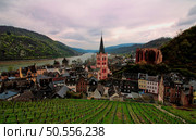 View over Bacharach and the River Rhine. Стоковое фото, агентство Ingram Publishing / Фотобанк Лори