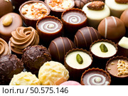 a lot of variety chocolate pralines. Стоковое фото, агентство Ingram Publishing / Фотобанк Лори