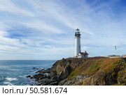 Wideangle shot of Pigeon Point lighthouse during midday. Стоковое фото, агентство Ingram Publishing / Фотобанк Лори