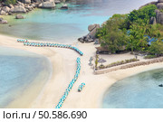 Beaches of Thailand. Empty morning Koh Nang Yuan island beach. Asian tropical beach paradise in Thailand. Стоковое фото, агентство Ingram Publishing / Фотобанк Лори