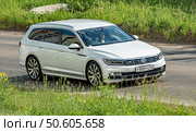 Автомобиль Volkswagen Passat. Редакционное фото, фотограф Анатолий Володин / Фотобанк Лори