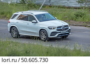 Автомобиль mercedes benz gle 350. Редакционное фото, фотограф Анатолий Володин / Фотобанк Лори