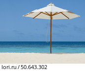 Пляж на острове. Мальдивские острова. Beach on the island. Maldives. Стоковое фото, фотограф Антон Назаров / Фотобанк Лори