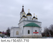 Собор "Белая Троица" (Троицкая церковь в Затьмачье). Тверь, Троицкая улица, 38 (2021 год). Редакционное фото, фотограф Алексей Иванов / Фотобанк Лори