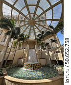 Rotunda above the entrance to the Queen of Sheba Hotel. Редакционное фото, фотограф Irina Opachevsky / Фотобанк Лори
