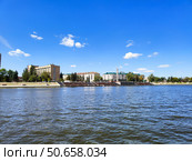 Набережная реки Суры в Пензе (2024 год). Редакционное фото, фотограф Мария Сергеева / Фотобанк Лори